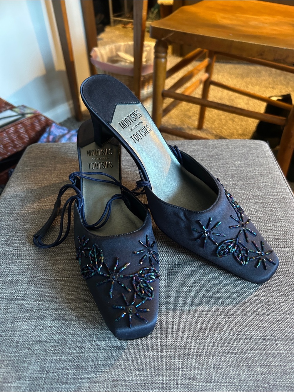 Mootsies Tootsies Navy Beaded Slingback Heels